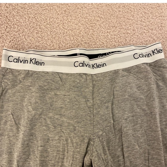 Calvin Klein Leggings - Picture 2 of 3